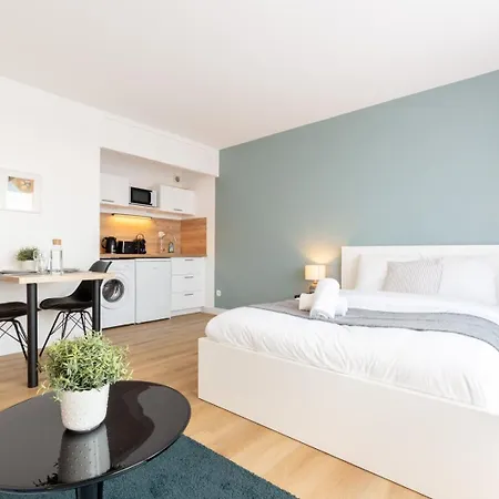 Close To The Centre - Confortable Apartment *